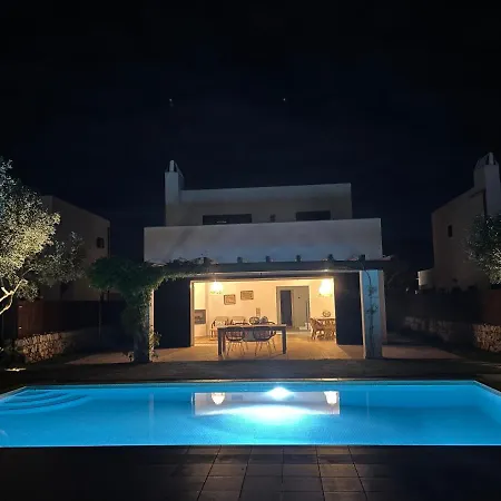 Roures 13 Con Piscina Privada Y Ac *