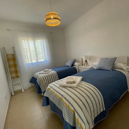 Roures 13 Con Piscina Privada Y Ac *