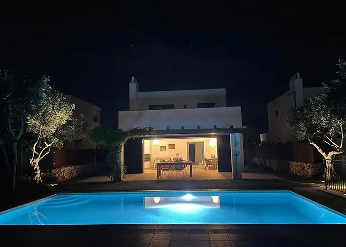 Roures 13 Con Piscina Privada Y Ac *