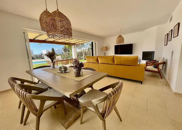 Roures 13 Con Piscina Privada Y Ac * Sant Lluís